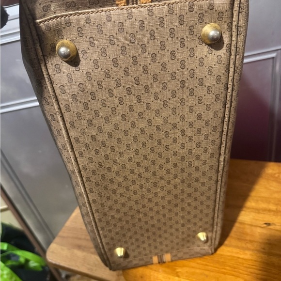 Gucci Brown Monogram travel bag - Picture 10 of 16